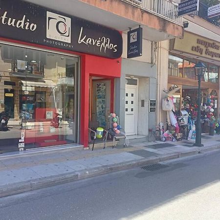 Διαμέρισμα Στο Κέντρο Της Ναυπάκτου Δύο Υπνοδωμάτια Nafpaktos Esterno foto